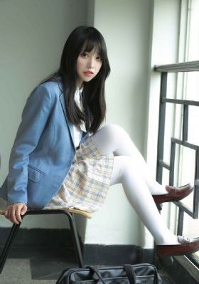 年轻的妈妈四