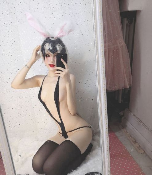 天天摸夜夜添狠狠添婷婷